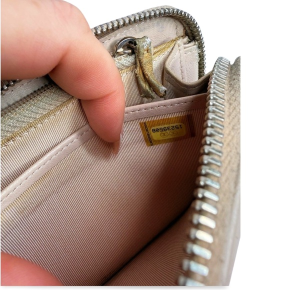 Chanel Pink Taupe Quilted Zip Around Wallet Lambskin COA Authenticated & Dusty - Picture 7 of 13